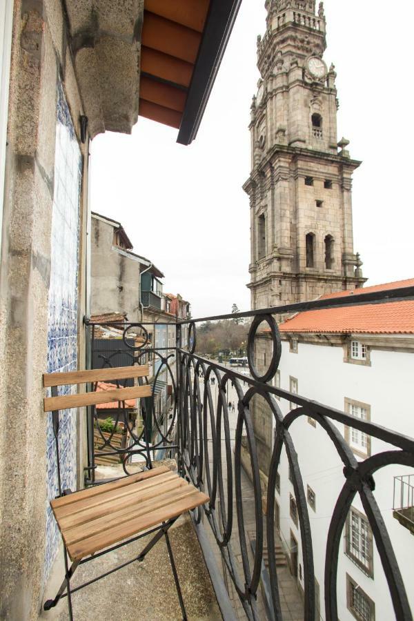 Porto And Clerigos Views By Porto City Hosts Zewnętrze zdjęcie