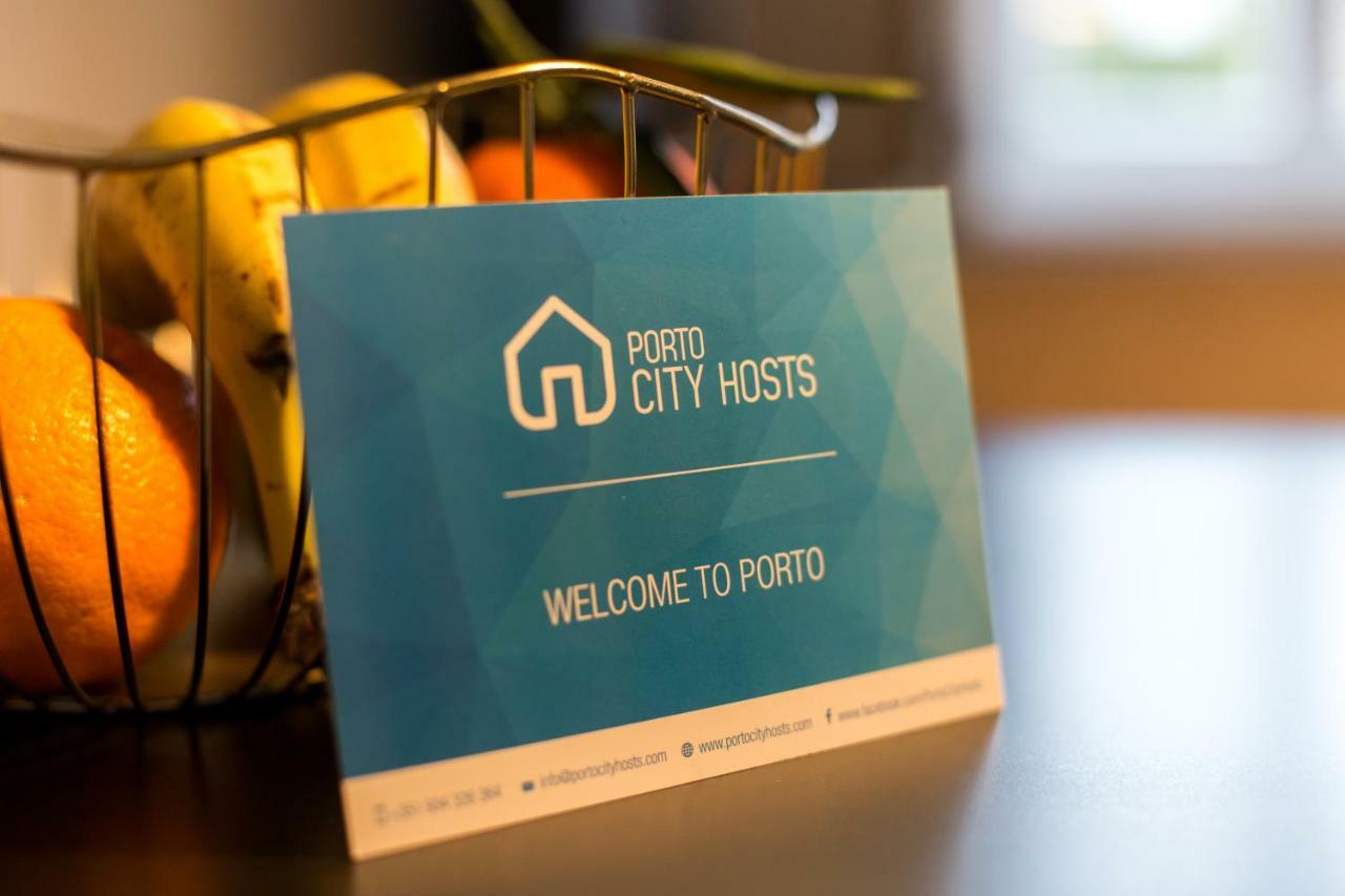 Porto And Clerigos Views By Porto City Hosts Zewnętrze zdjęcie